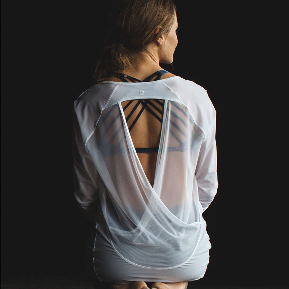 Lululemon If You’re Lucky Long Sleeve Open Back Tee White Size 4